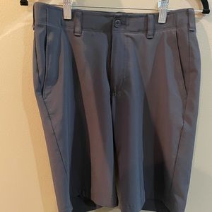 Ben Hogan golf shorts. Size 28. Gray.